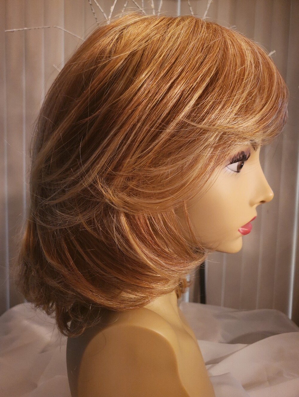 ❤️RAQUEL WELCH "EMBRACE"  AVERAGE RL29/25   GOLDEN RUSSET - Picture 5 of 12